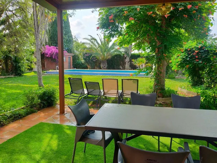 Ferienhaus für 8 Personen, mit Pool und Garten sowie Ausblick - 1
