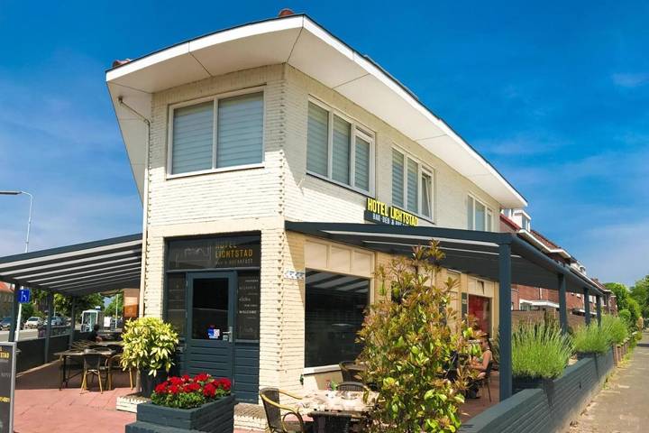 Bed & breakfast voor 3 personen, met Terras in Eindhoven