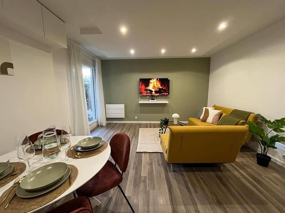 Appartement entier, Hana Home Guyancourt 5 personnes résidence calme business&family in Guyancourt, Yvelines