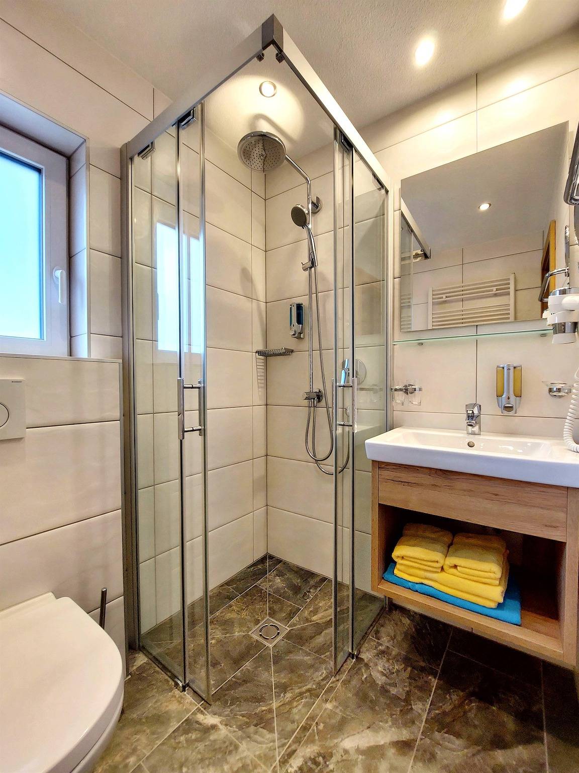 Apartamento vacacional entero, "Typ 1"(1-2 Pers.)/Wohn-Schlafraum/Du/Wc in Kappl, Verwall mountains