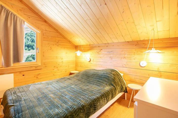 Family chalet, panoramic view, terrace in Saint-Jean-d'Arves, Region Saint-Jean-de-Maurienne