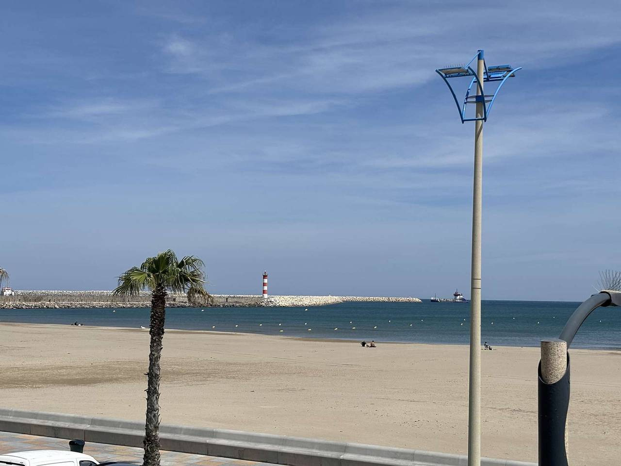 Entire apartment, 4-person apartment with sea-view balcony in Port-la-Nouvelle in Port-la-Nouvelle, Narbonne region