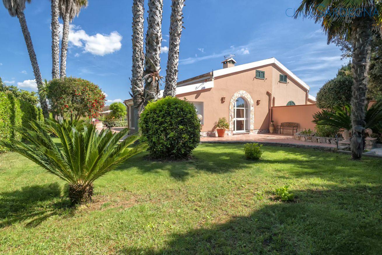 Alghero Villa Galatea with garden, near the beach, 4 bedrooms, in Provincie Sassari