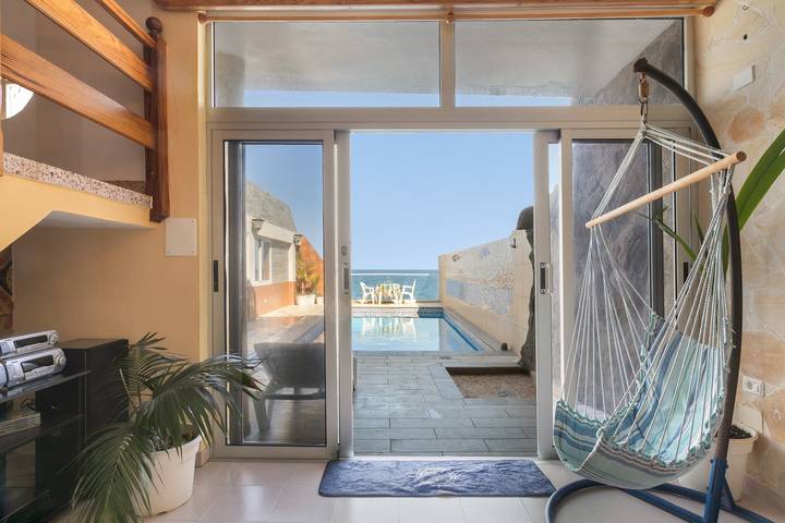 Maison de vacances « Seaside House avec piscine chauffée », vue mer, Wi-Fi et climatisation in Agache, Güímar