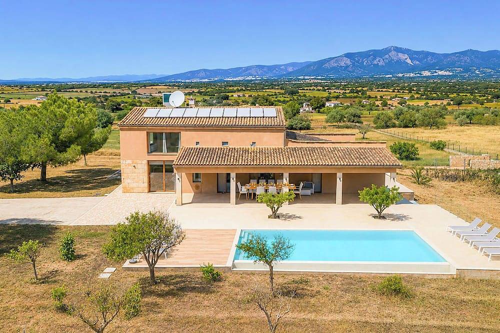 Casa vacanza a Inca a partire da 799€ a notte