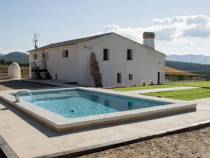 Chalet para 12 personas, con piscina además de jardín y vistas en L'Alcoià
