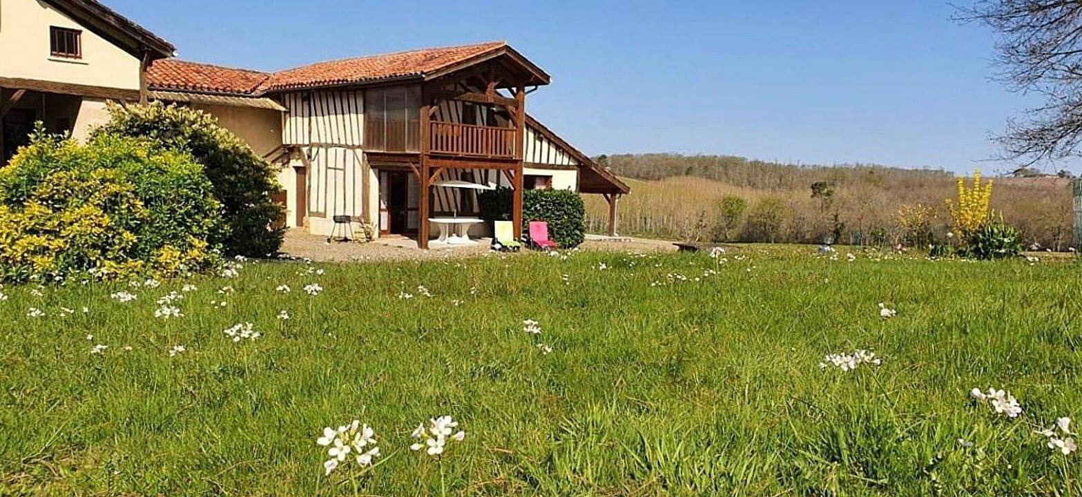 T2 en haut d'un vallon à la campagne, Camat Le Vallon in Cazaubon, Gers