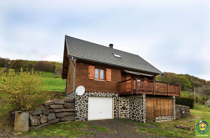 Gîte pour 6 personnes, avec Terrasse ainsi que Jardin et Vue