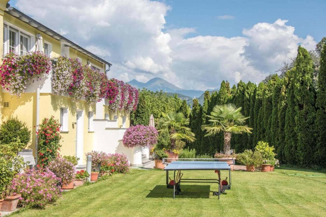 Ganze Wohnung, Apartment 'Gartenhof 2 Amadeus' mit Bergblick, gemeinsamer Terrasse und Wlan in Milland (Brixen), Brixen