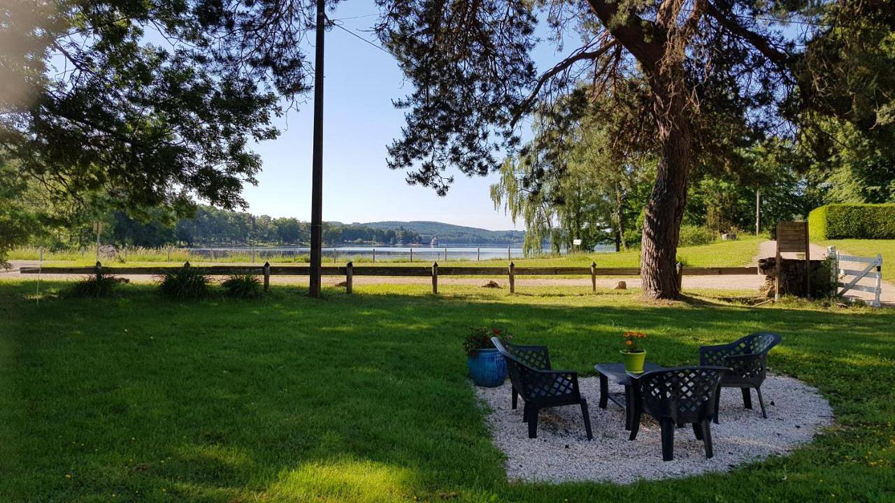 La Nouvelle Diligence in Lac des Settons (Montsauche-les-Settons), Montsauche-les-Settons