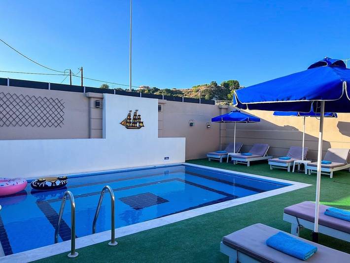 Ferienwohnung für 7 Personen, mit Balkon und Whirlpool sowie Terrasse und Garten in Afantou - 2