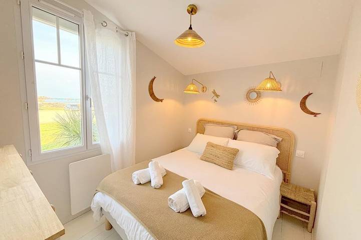 Location de vacances pour 3 personnes, avec terrasse et jardin dans Plage Tourony - 3