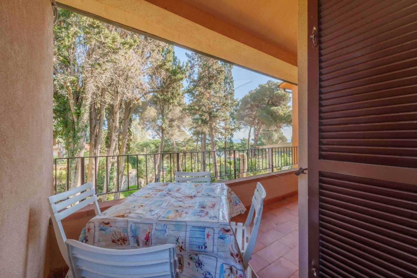 Ganze Ferienwohnung, Ferienwohnung für 4 Personen mit Terrasse in Capo d'Arco, Elba