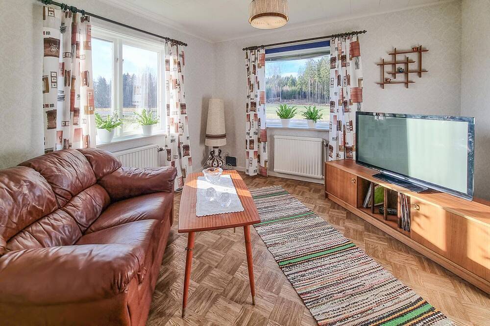 Schönes Haus mit 3 Schlafzimmern in. in Smeviken, Bullarebygden