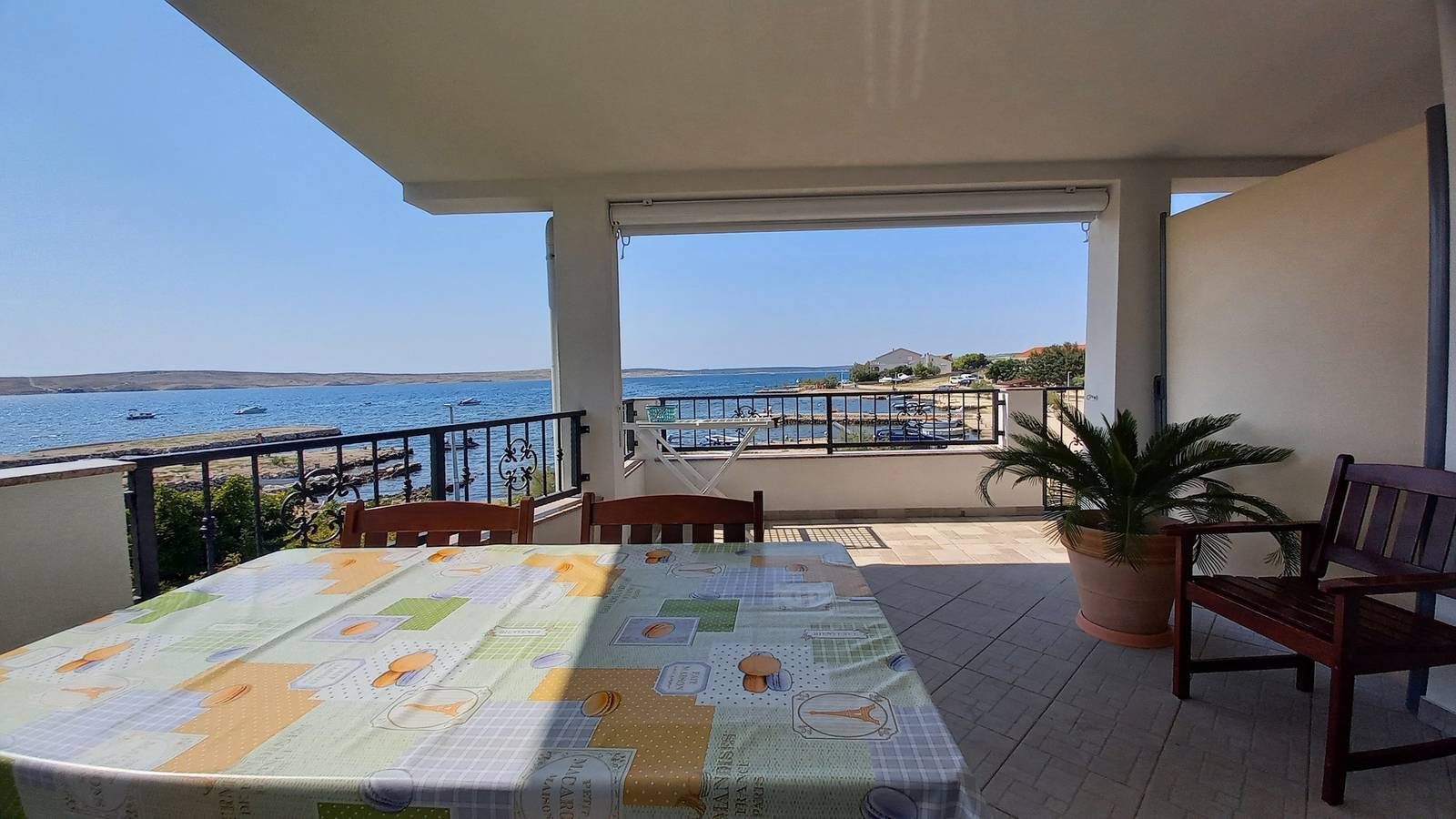 Entire apartment, Two bedroom apartment near beach Kustići, Pag A-9360-d in Kustići, Pag Island
