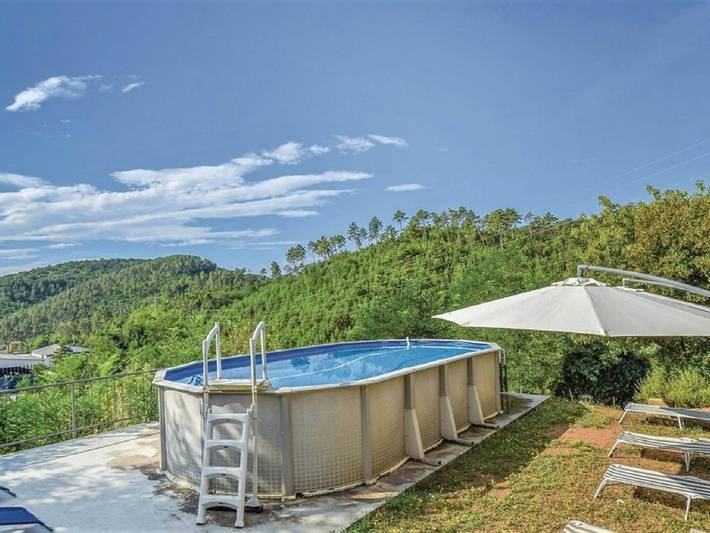 Agriturismo per 4 persone, con Terrazza e Giardino nonché Piscina a Massa Marittima
