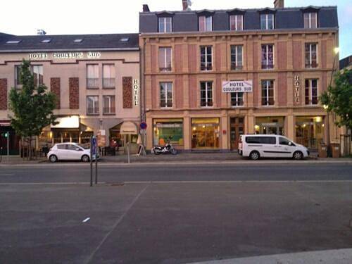 Hotel Couleurs Sud 46 chambres avec ascenseur et restaurant Centre ville-Gare Charleville-Mézières in Charleville-Mézières, Ardennes