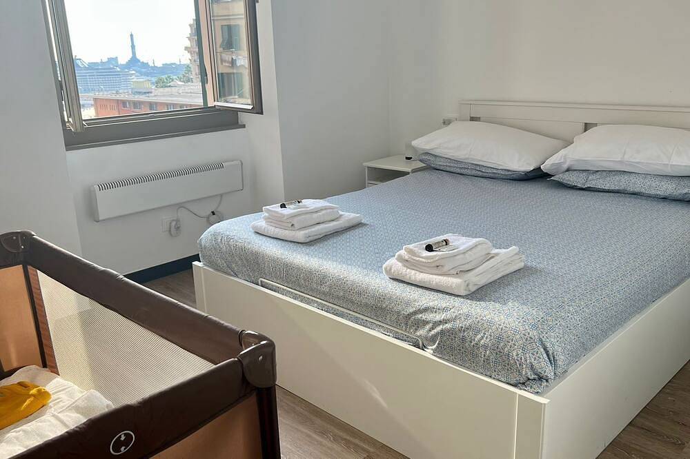 Appartamento intero, View and Comfort near Train and Metro Station, Porto Antico,Terminal Cruises. in Genova (Città), Genoa
