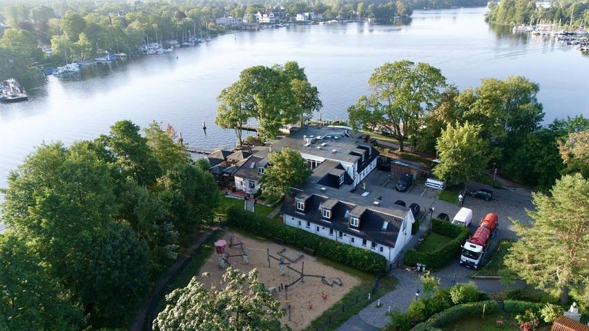 Hotel für 2 Personen, mit Whirlpool und Terrasse sowie Garten und Seeblick in Spandau