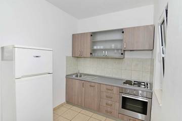 Apartament Wakacyjny dla 5 osoby w Srima, Żupania szybenicko-knińska, Zdjęcie 4