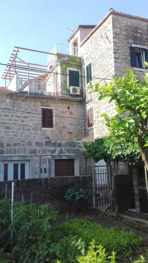 Ferienwohnung für 6 Personen, mit Ausblick und Balkon - 1