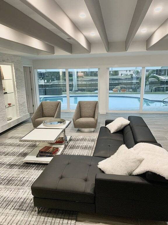 Stunning!! Luxury Waterfront Home - Heated Pool- Close to Harbor/Fish Village in Punta Gorda Isles, Punta Gorda