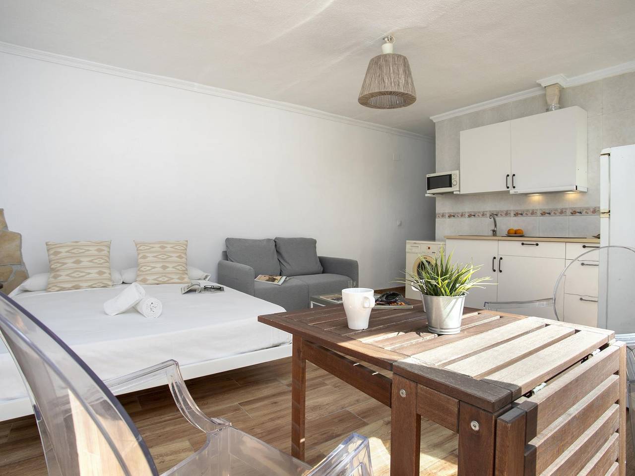 Entire studio, Sunstay Dream Flat I Carihuela Beach Torremolinos in La Carihuela, Torremolinos