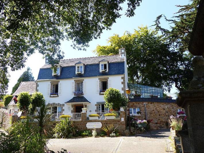 Gîte pour 2 personnes, avec jardin à Locquénolé