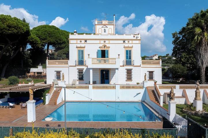 Villa pour 31 personnes, avec jardin - 1