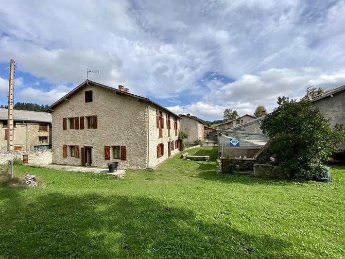 Gîte pour 15 personnes, avec Jardin à Camurac