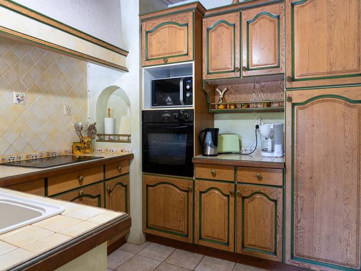 Location de vacances pour 7 personnes, avec jardin ainsi que terrasse et piscine, adapté aux familles à Puisserguier - 4