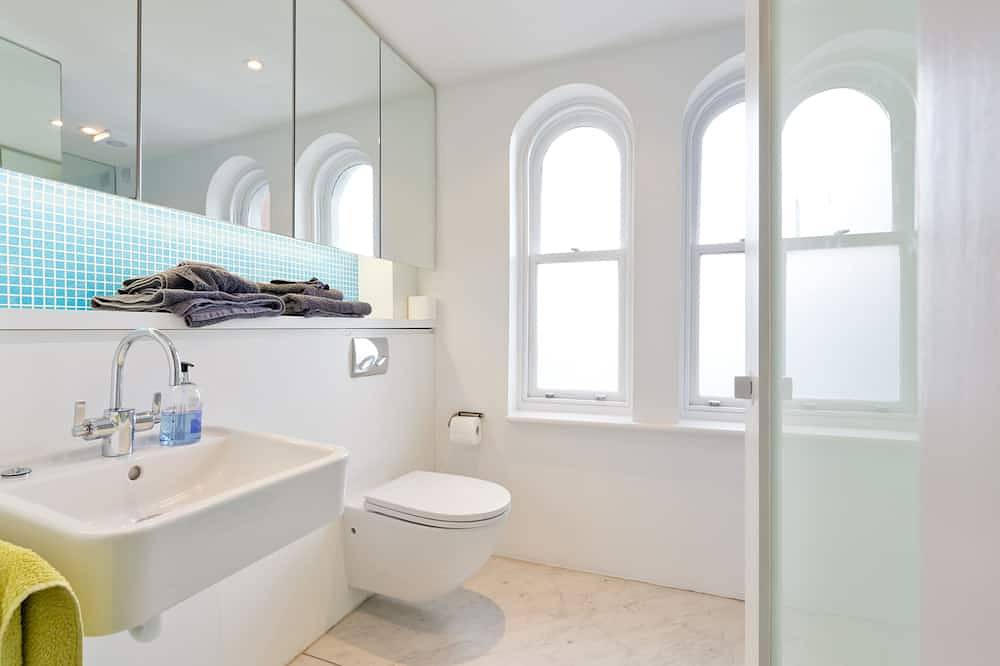 Ganze Wohnung, Fantastische Wohnung im Herzen der Stadt mit Blick auf den Fluss. in Dublin, County Dublin