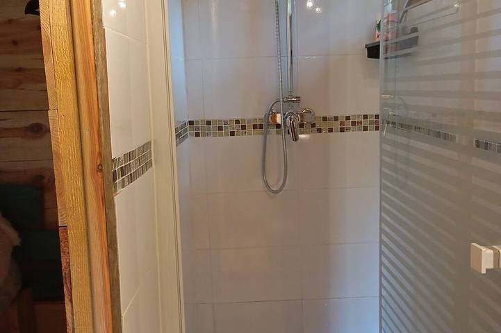 Gîte pour 2 personnes, avec jardin ainsi que terrasse et jacuzzi à Saint-Justin - 3