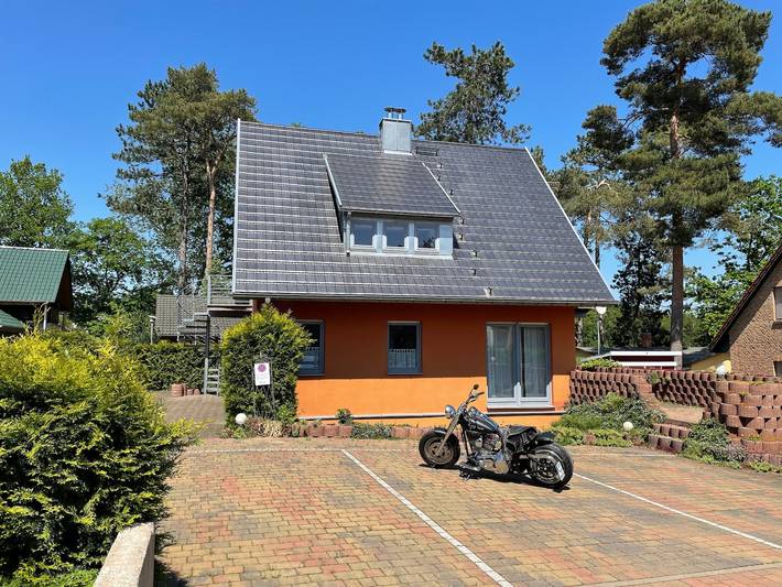 Ferienwohnung für 6 Personen, mit Garten und Seeblick an der Müritz