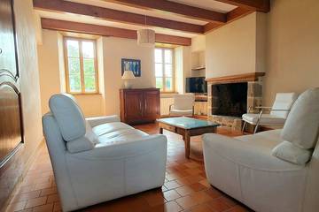 Gîte pour 9 personnes, avec jardin et terrasse à Boisroger