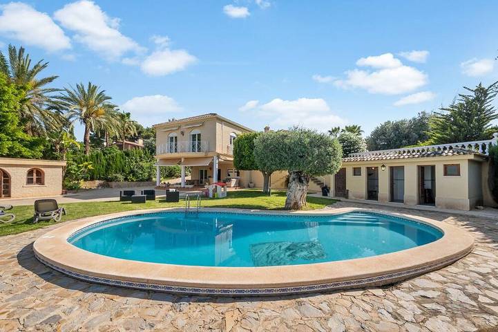 Villa pour 13 personnes, avec jardin et balcon à Elche