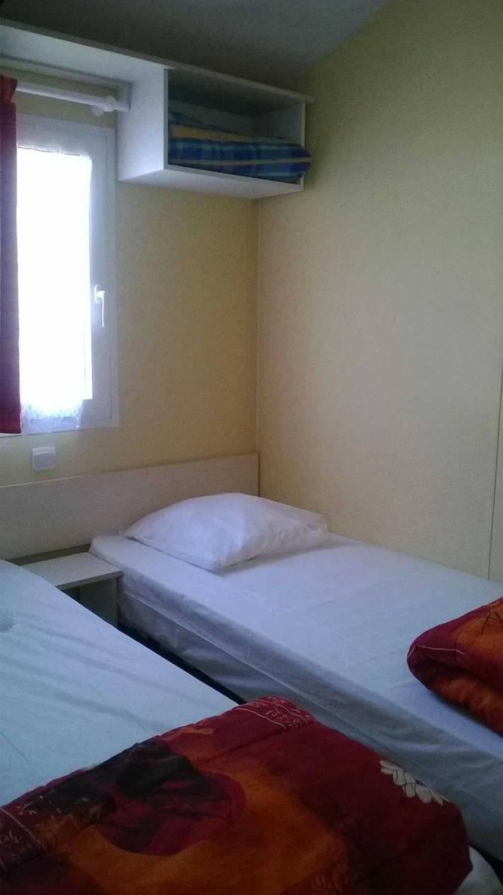 Mobil home pour 4 personnes, avec bassin pour enfant ainsi que sauna et jacuzzi à Apremont - 2