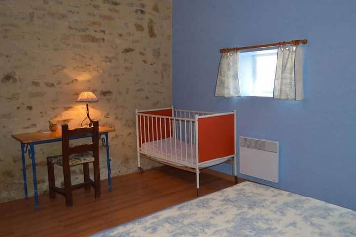 Gîte pour 6 personnes, avec jardin à Sarzay - 4