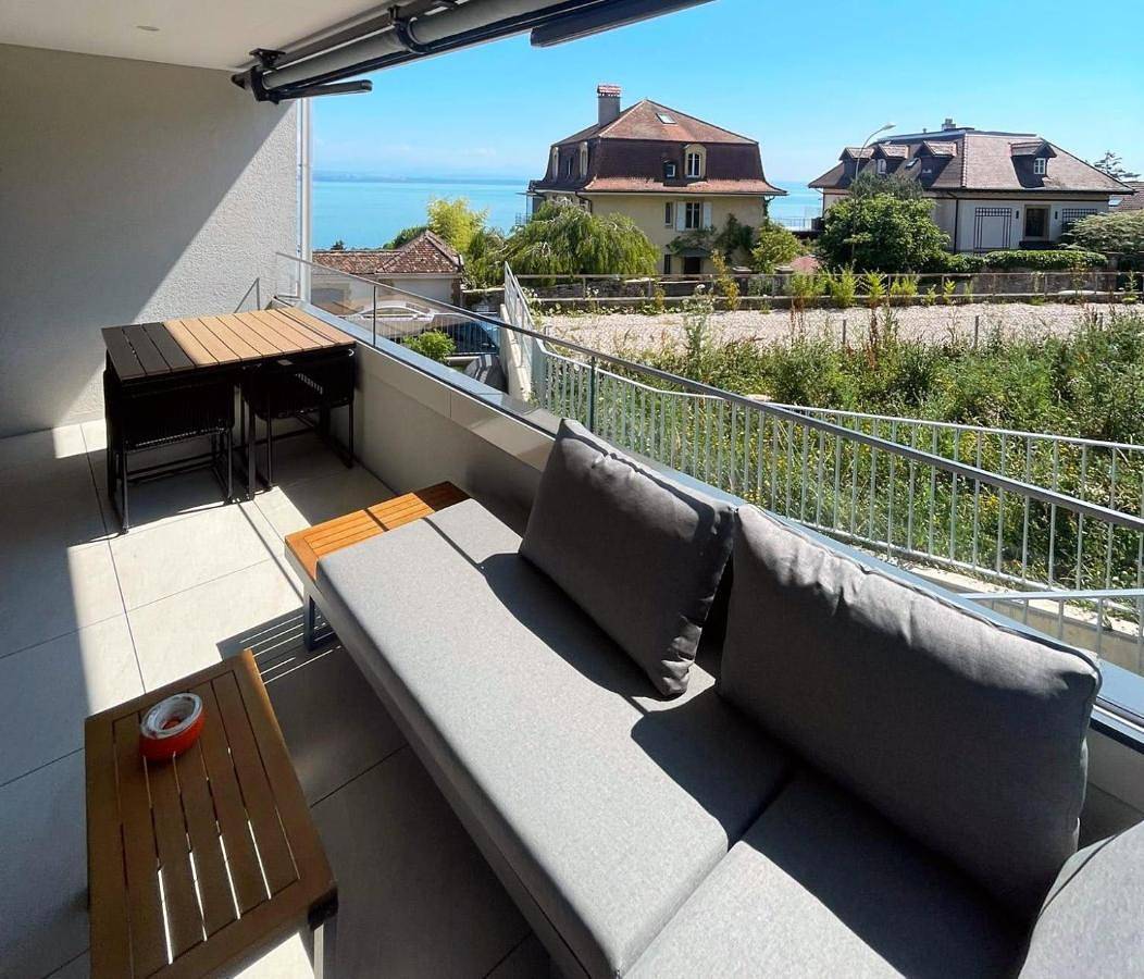Studio with Balcony in Neuchâtel, Lake Neuchâtel