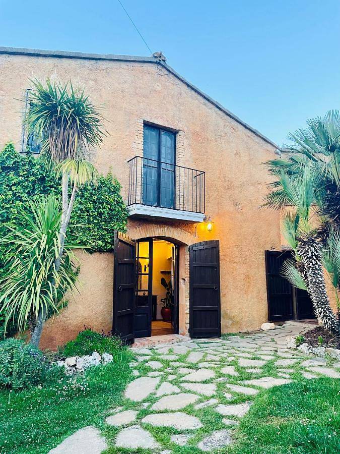 Chalet para 18 personas, con Balcón y Terraza además de Jardín y Piscina en Alt Penedès