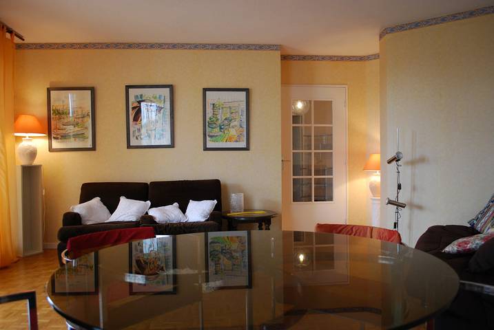 Gîte pour 6 personnes, avec terrasse dans Rhône - 2