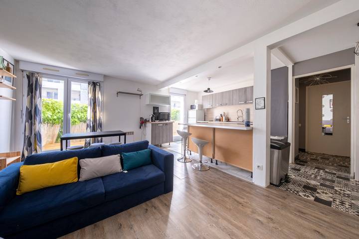 Ferienwohnung für 4 Personen, mit Terrasse und Pool