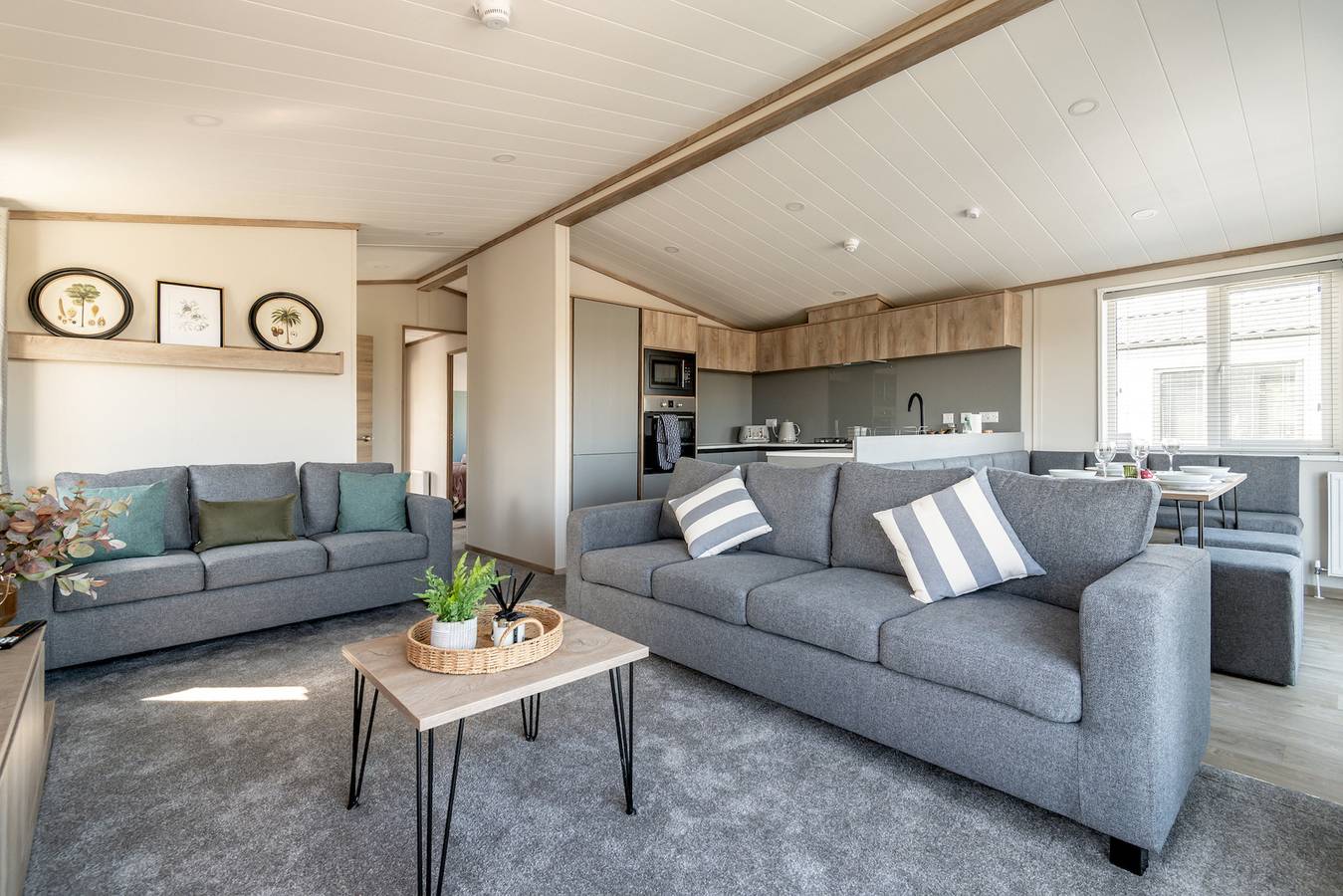 Lodge No 173 | Stewart's Resort Cameron in Fife region