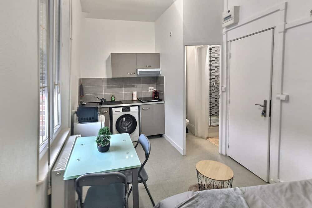 Ganze Wohnung, Superbe Studio 3 Face Gare Avec Wifi et Proche Toutes Commodités in Évreux, Évreux und Umgebung