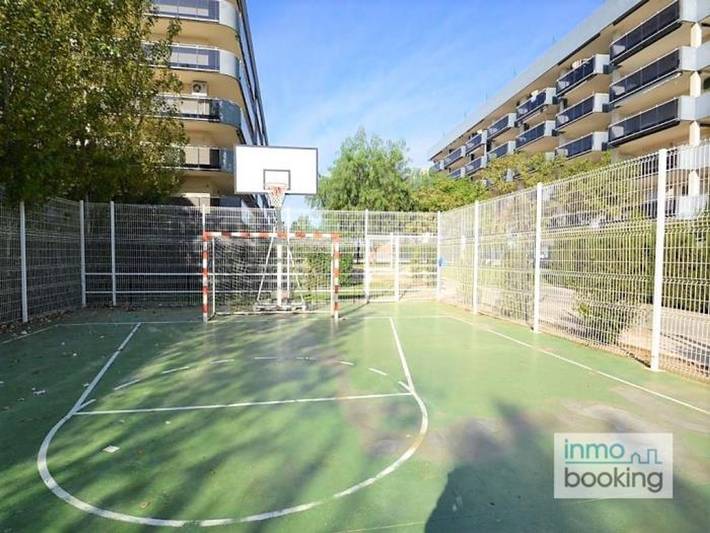 Gîte pour 6 personnes, avec terrasse et piscine dans La Pineda - 4