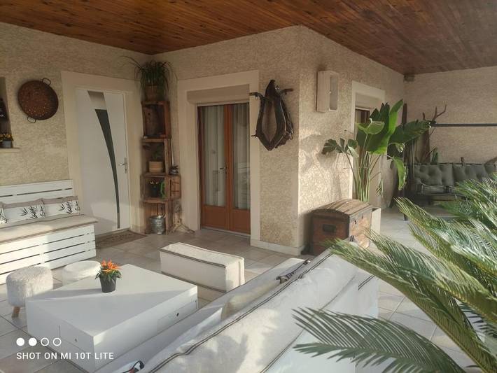 Location de vacances pour 12 personnes, avec terrasse ainsi que vue et piscine à Loupian - 3