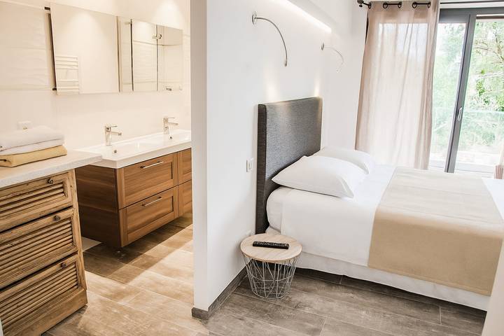 Appartement entier, Charmant appartement à 10min de Porto vecchio et de ses plages in San-Gavino-di-Carbini, Arrondissement de Sartène