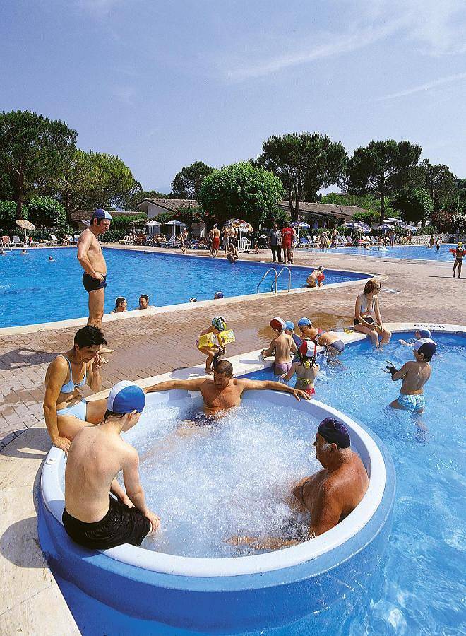 Camping für 4 Personen, mit Garten und Pool sowie Whirlpool in Bardolino - 3