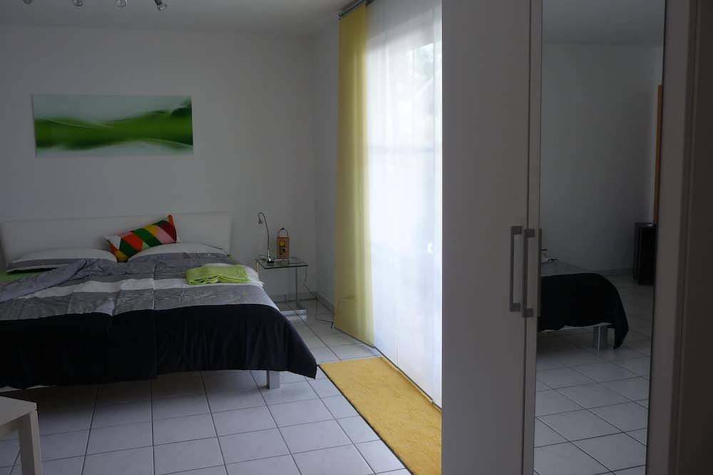 Ganze Wohnung, Issy :  1 Zimmer-Ferienwohnung in Oberuhldingen in Oberuhldingen, Uhldingen-Mühlhofen