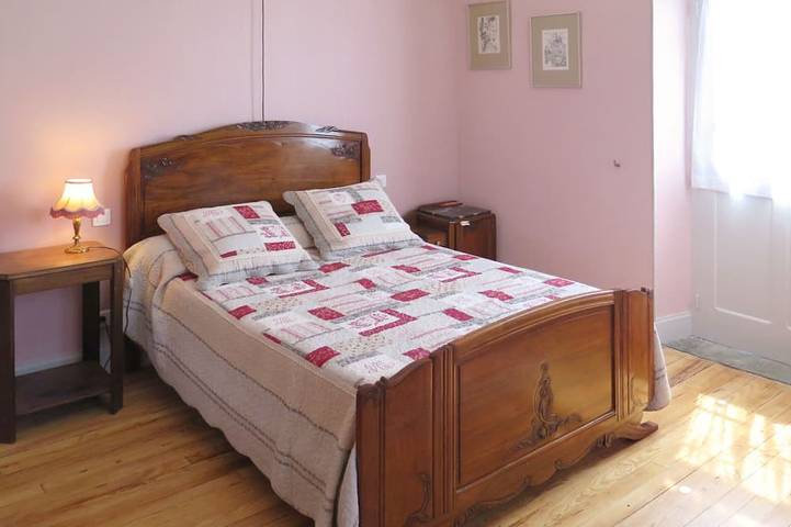 Location de vacances pour 6 personnes, avec piscine ainsi que jardin et balcon, animaux acceptés à Lacapelle-Ségalar - 3